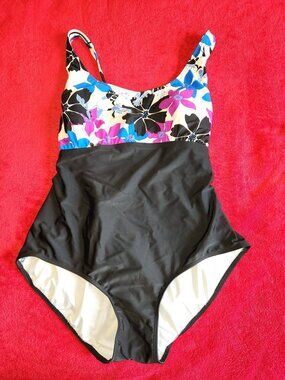 NEW 3X Women's 1pc Bathing Suit Plus 22/24w Swimwear Beach Swimming Black Purple